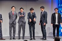 「森ノ宮よしもと漫才劇場」発表会見の様子。