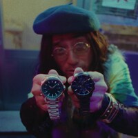 Webドラマ「The Watch Stand」より。