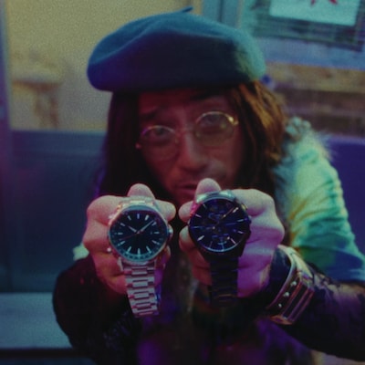 Webドラマ「The Watch Stand」より。