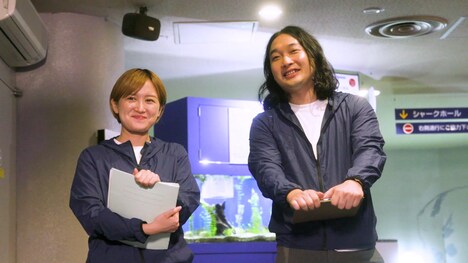 左からラランド・サーヤ、かが屋・賀屋。