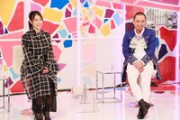 （左から）土屋太鳳、千鳥・大悟。(c)フジテレビ