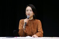 会見に出席した狩野恵里アナウンサー。