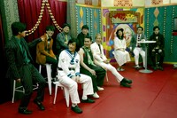 「アンダードッグ」内で展開されるバラエティ番組のワンシーン。