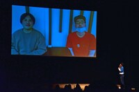 トンツカタンお抹茶とトンツカタン櫻田の動画が上映された場面。