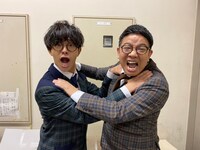 左からBLUE ENCOUNT田邊駿一、ミキ昴生。