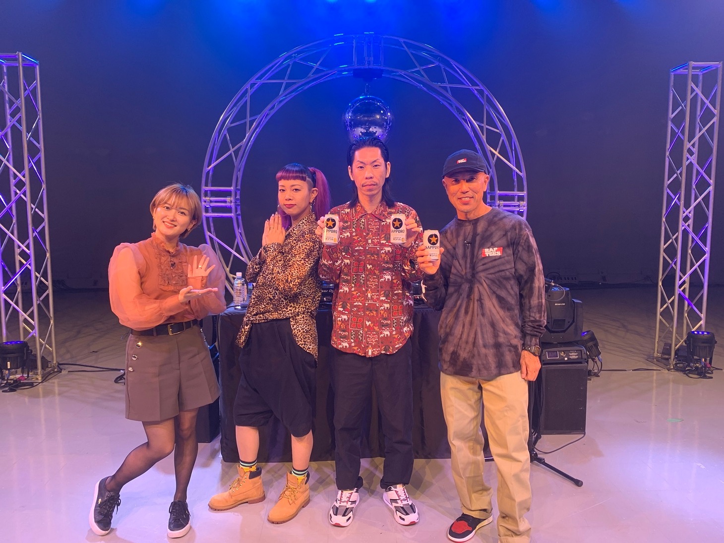 左からラランド・サーヤ、ANTY the KUNOICHI、呂布カルマ、DJ MASTERKEY a.k.a. ROCK SMITH。(c)メ～テレ