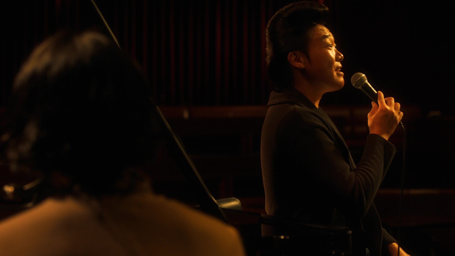 動画「みやぞん×大橋トリオ ♪何処かの街の君へ」より。