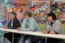 「アメトーーク！」の「スニーカー芸人2020」に出演する（左から）レイザーラモンRG、EXITりんたろー。、グッドウォーキン上田。(c)テレビ朝日