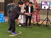 モルック対決の様子。