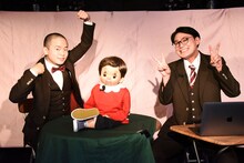 終演後のふくちゃん（中央）とMCのゾフィー。