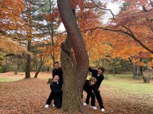 チョコレートプラネットとHey! Say! JUMPの八乙女光、有岡大貴による「男だらけの修学旅行」の様子。(c)日本テレビ