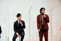 左から四千頭身・石橋、山田裕貴。