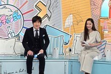 内村光良と堀田真由。