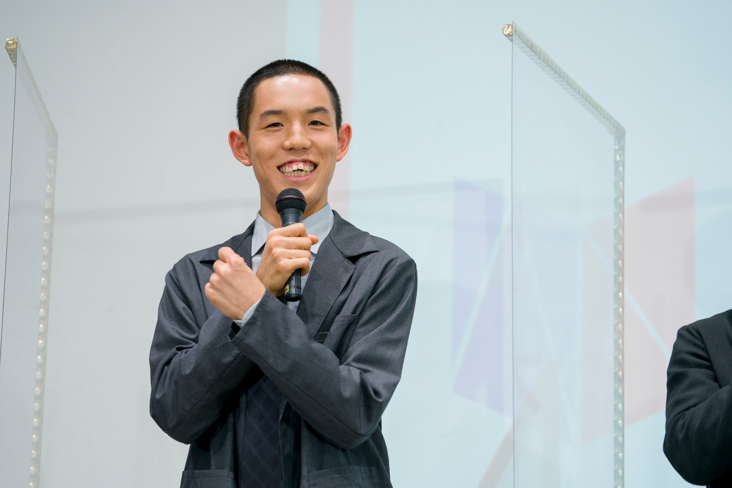 四千頭身・都築