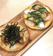 「KASHIWA PIZZA」と「KAISEN PIZZA」。