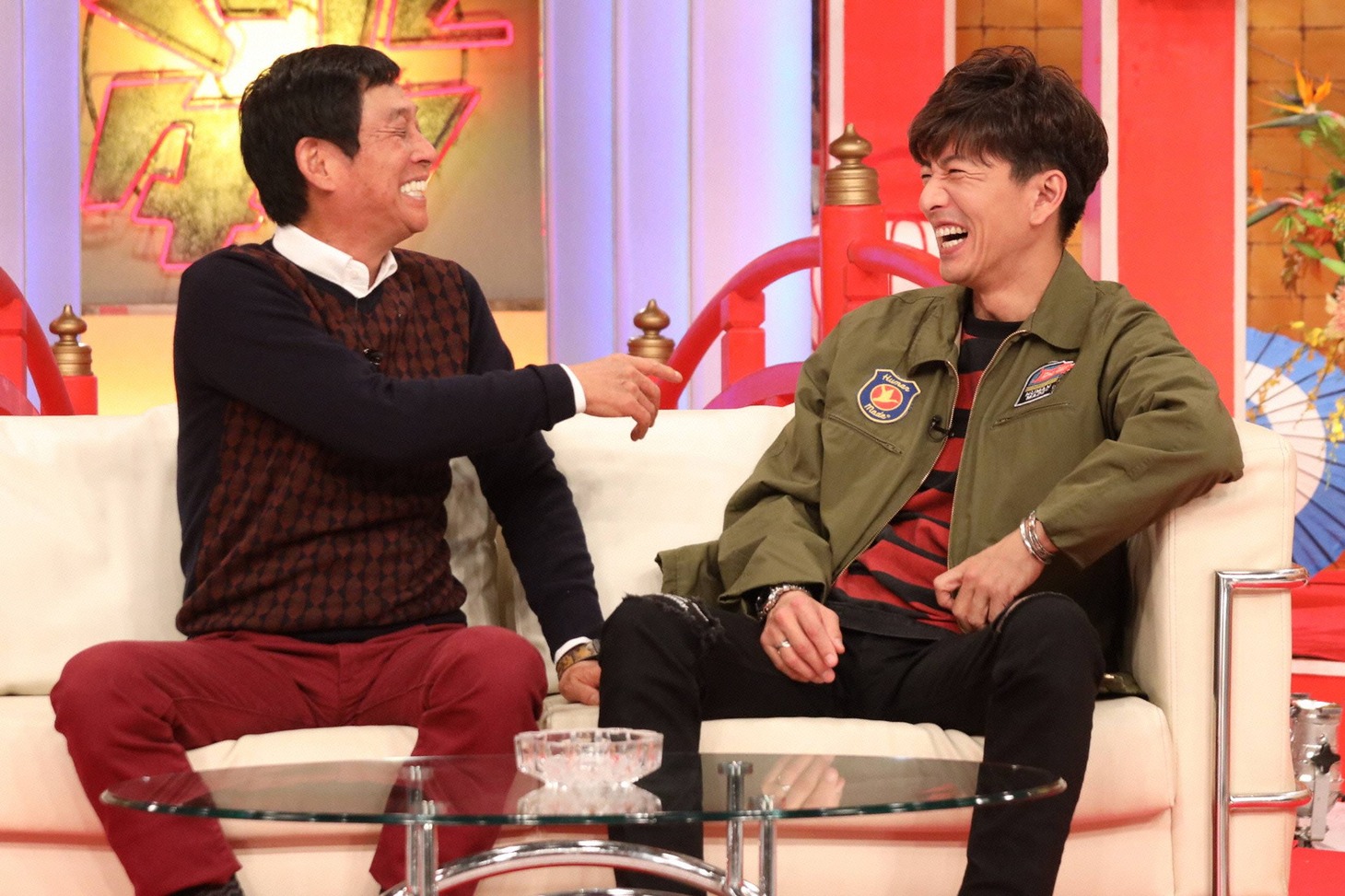 「さんタク」に出演する（左から）明石家さんま、木村拓哉。(c)フジテレビ
