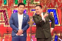 「THE MANZAI」初出演のミルクボーイ。(c)フジテレビ