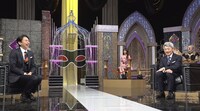 左から有吉弘行、登坂淳一。 (c)日本テレビ