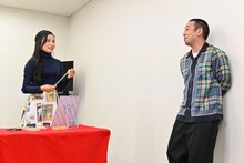 小島瑠璃子と千鳥・大悟。