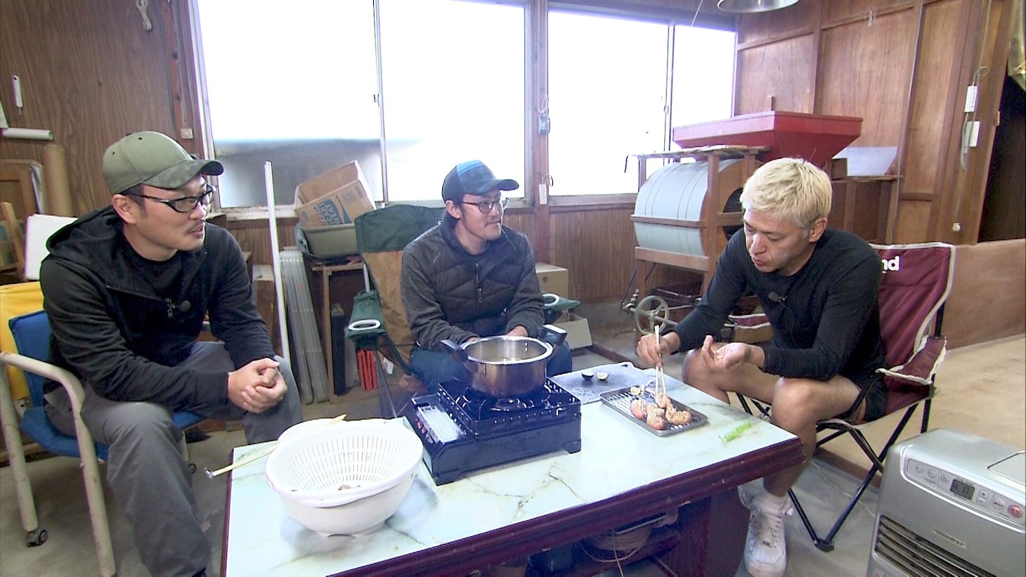 ロンドンブーツ1号2号・田村亮（右）。