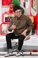 ジャッジを務める銀シャリ・橋本。