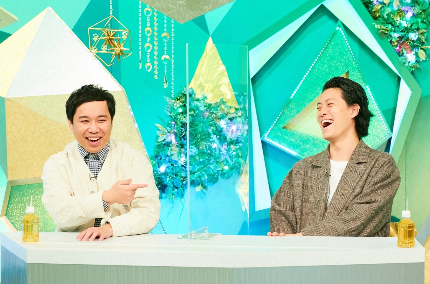 「やすとものいたって真剣です」にゲスト出演する霜降り明星。