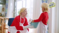 新CM「オキシクリーンで大掃除」編より。