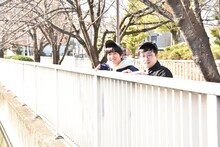 ラブレターズ溜口佑太朗さん（左）とタッカーノさん（右）。