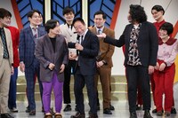 よしもと漫才劇場の6周年記念記者会見の様子。