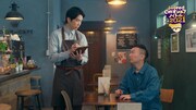 Indeedの新CM「カフェ」編（かまいたちバージョン）より。