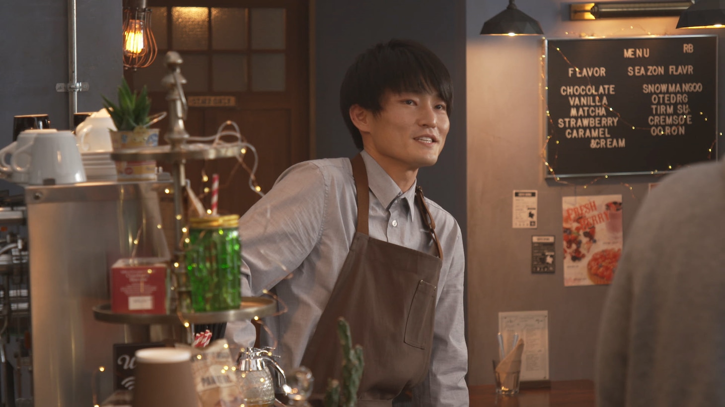 CM撮影中のジャルジャル福徳。