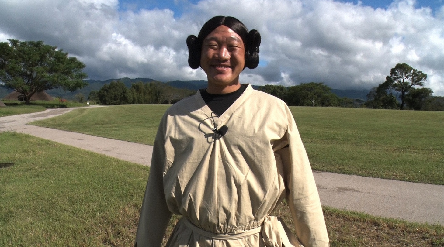 弥生人になりきるANZEN漫才みやぞん。(c)日本テレビ