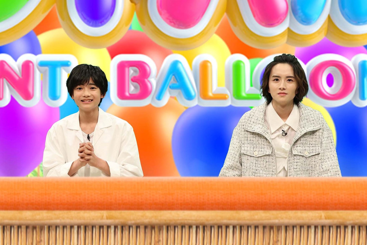 左から城桧吏、板垣李光人。(c)フジテレビ