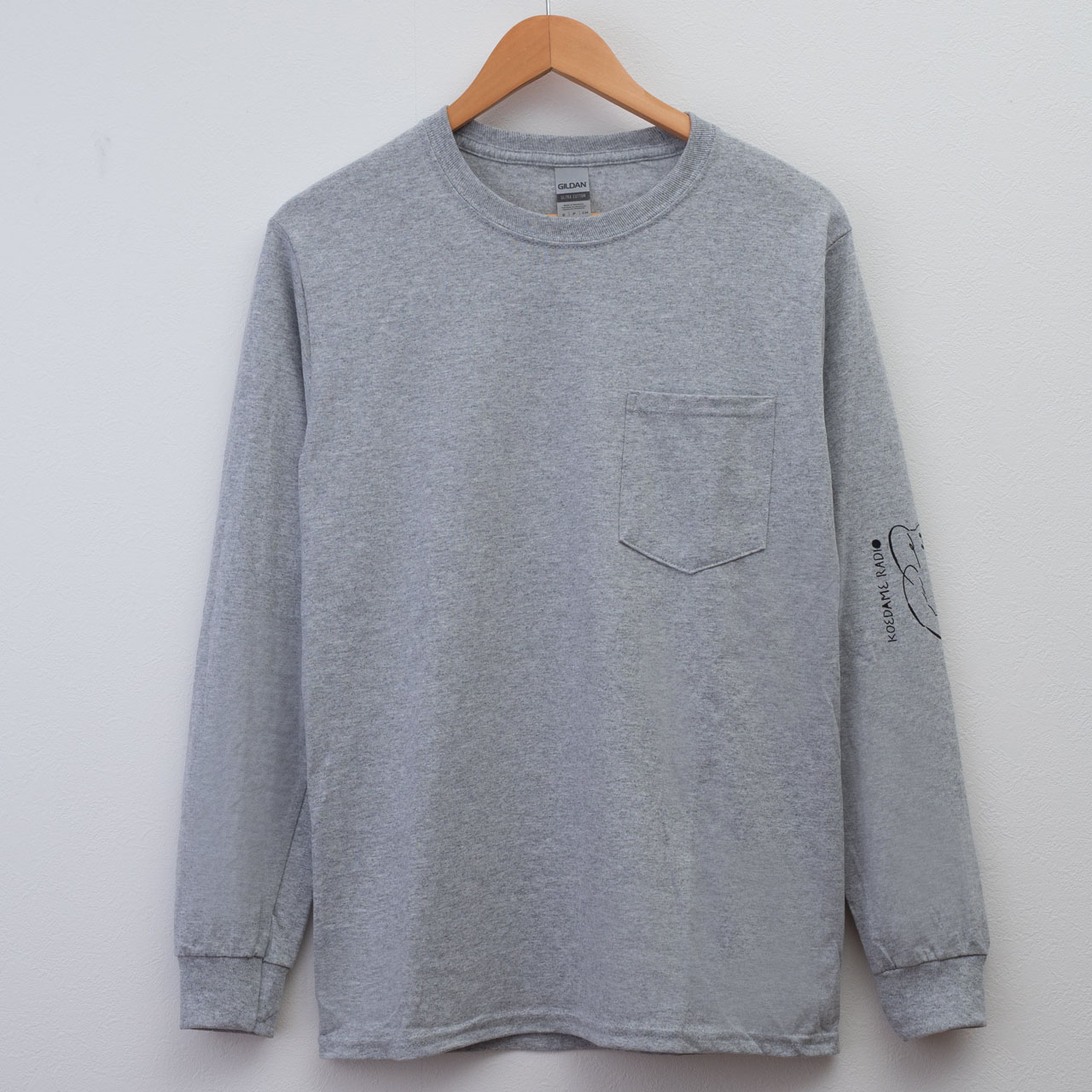 「ラランドの声溜めラジオ」の長袖Tシャツ。