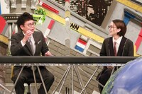 （左から）銀シャリ橋本、板垣李光人。(c)フジテレビ