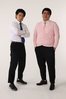 マヂカルラブリー。左から、野田クリスタル、村上。