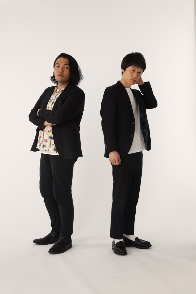 見取り図。左から、盛山、リリー。