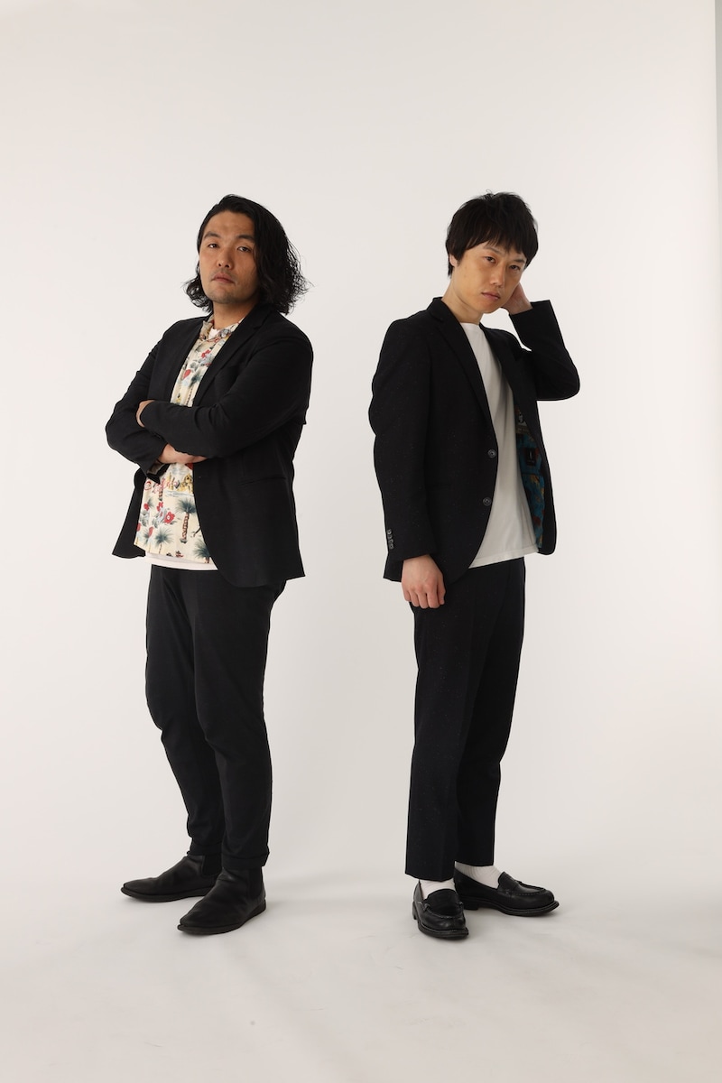 見取り図。左から、盛山、リリー。