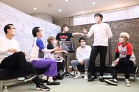 LINE LIVE「感謝感激マンゲキより重大なお知らせ」の様子。