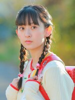 水嶋凜扮する塩山。