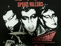 Tシャツ「爆裂都市 / スピードキラーズ（赤信号レッドラメ）」のデザイン。