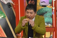 爆笑問題・田中 (c)読売テレビ