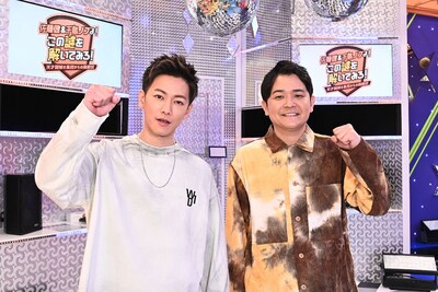 佐藤健（左）、千鳥ノブ（右）。(c)TBS