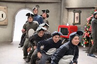 「爆チュー問題 クリスマスライブ2020」より (c)TITAN/TOPICS/フジテレビ