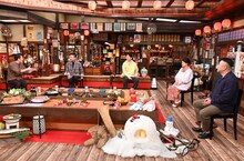 （左から）加藤浩次、かまいたち、島崎和歌子、ケンドーコバヤシ。