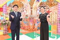 MCの（左から）南海キャンディーズ山里、SHELLY。(c)TBS