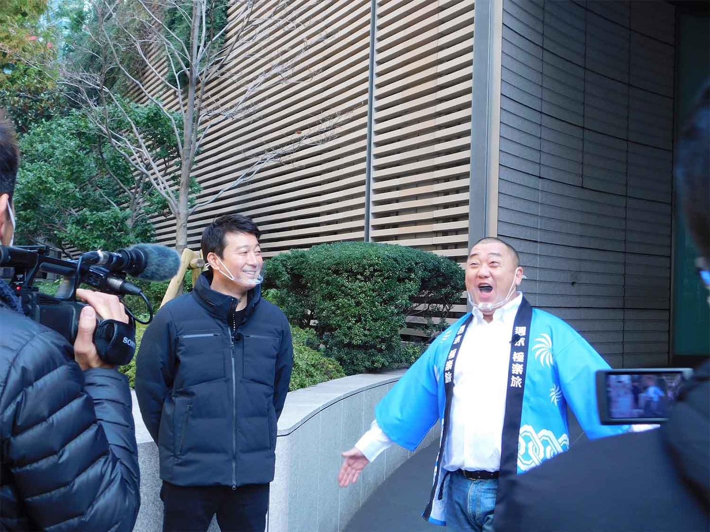 極楽とんぼ