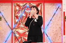 2021年に流行らせたいマスクを千鳥にプレゼン。