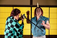 コント「スーパースター」に出演する内村光良（左）とドランクドラゴン塚地（右）。