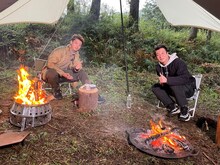 左から竹内涼真、加藤浩次。